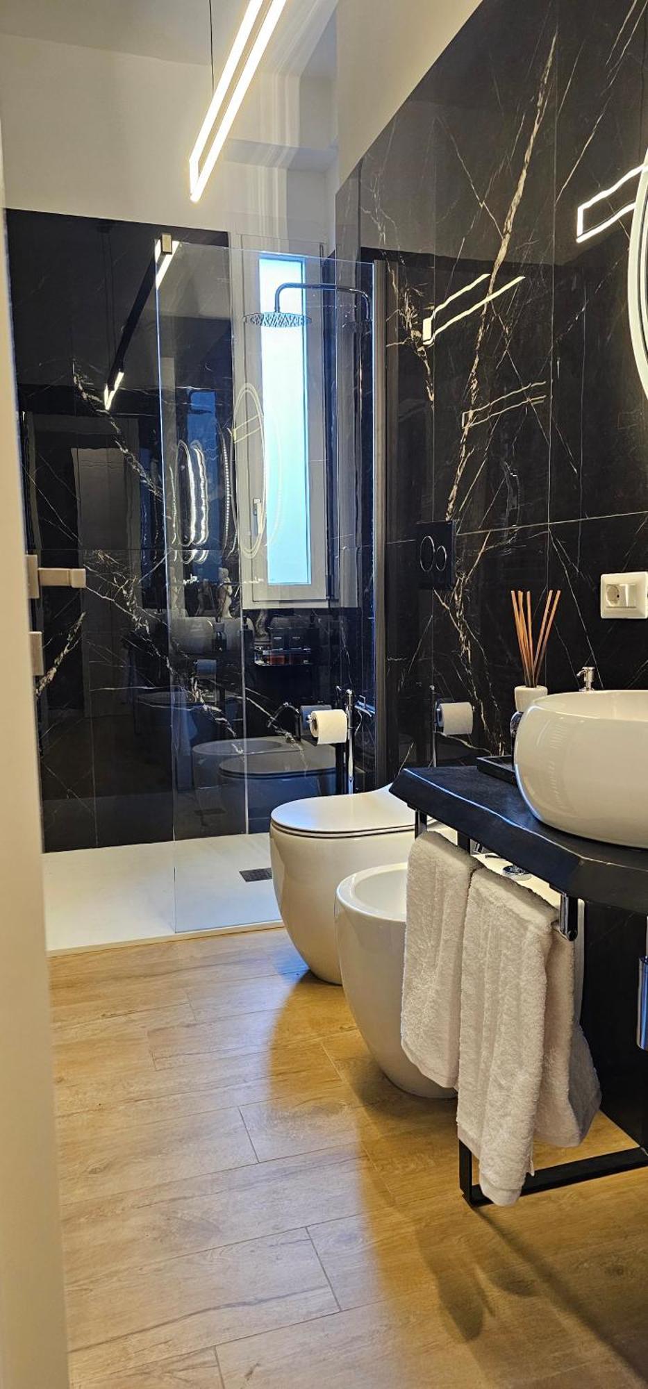 Family Room Private Bathroom