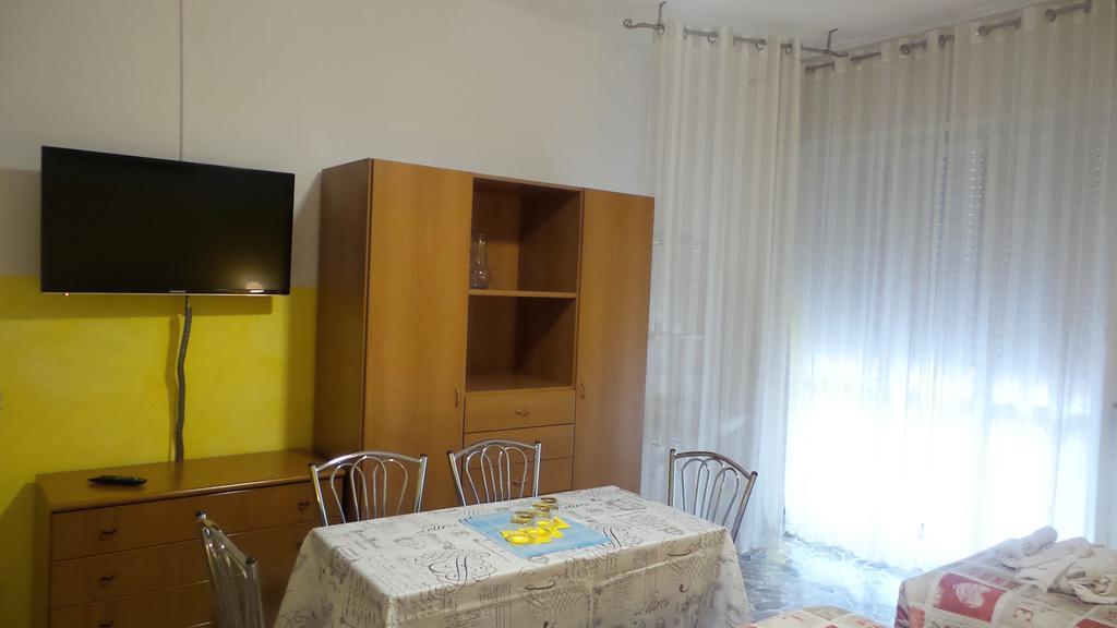 Camera Quadrupla con Bagno in Comune