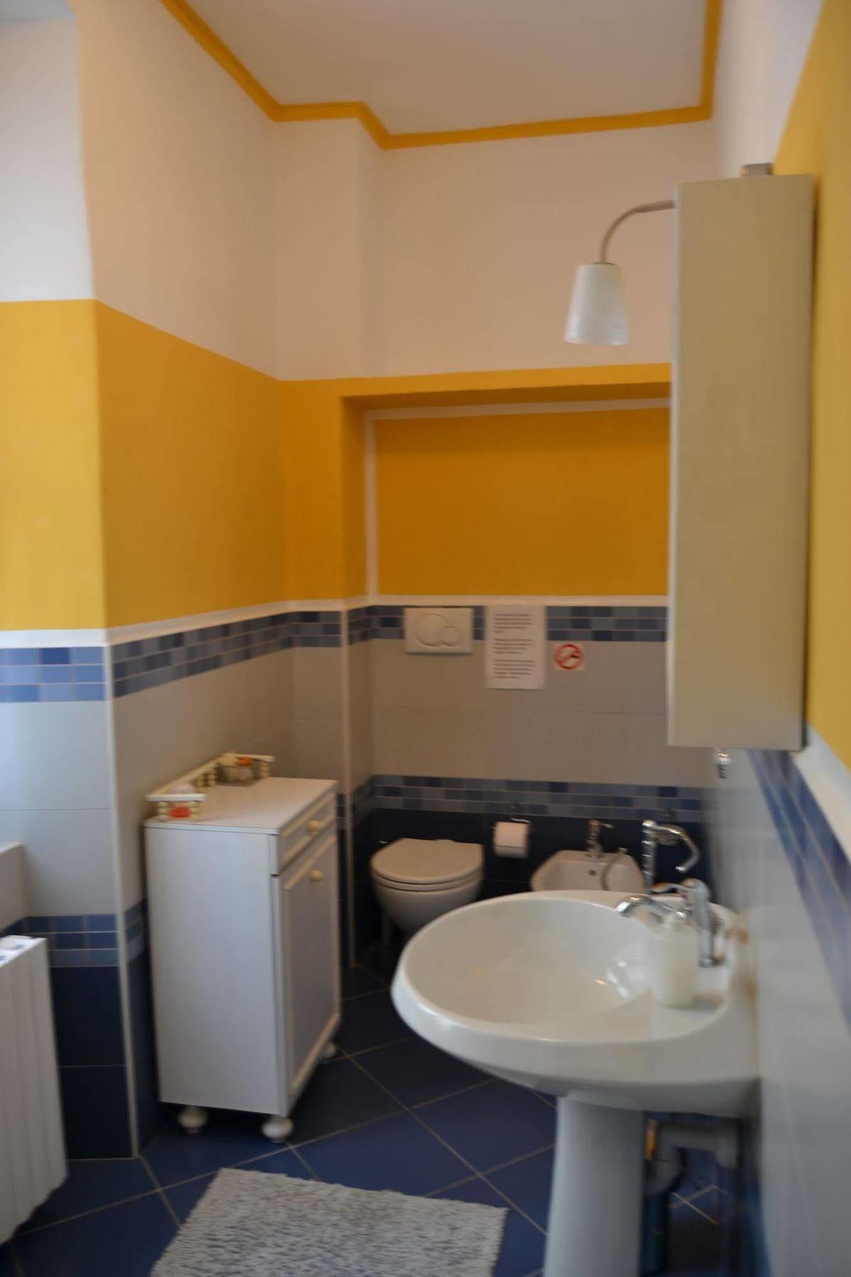 Camera Matrimoniale/Doppia con Letti Singoli con Bagno Privato Esterno