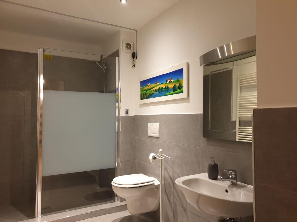 Camera Quadrupla con Bagno in Comune
