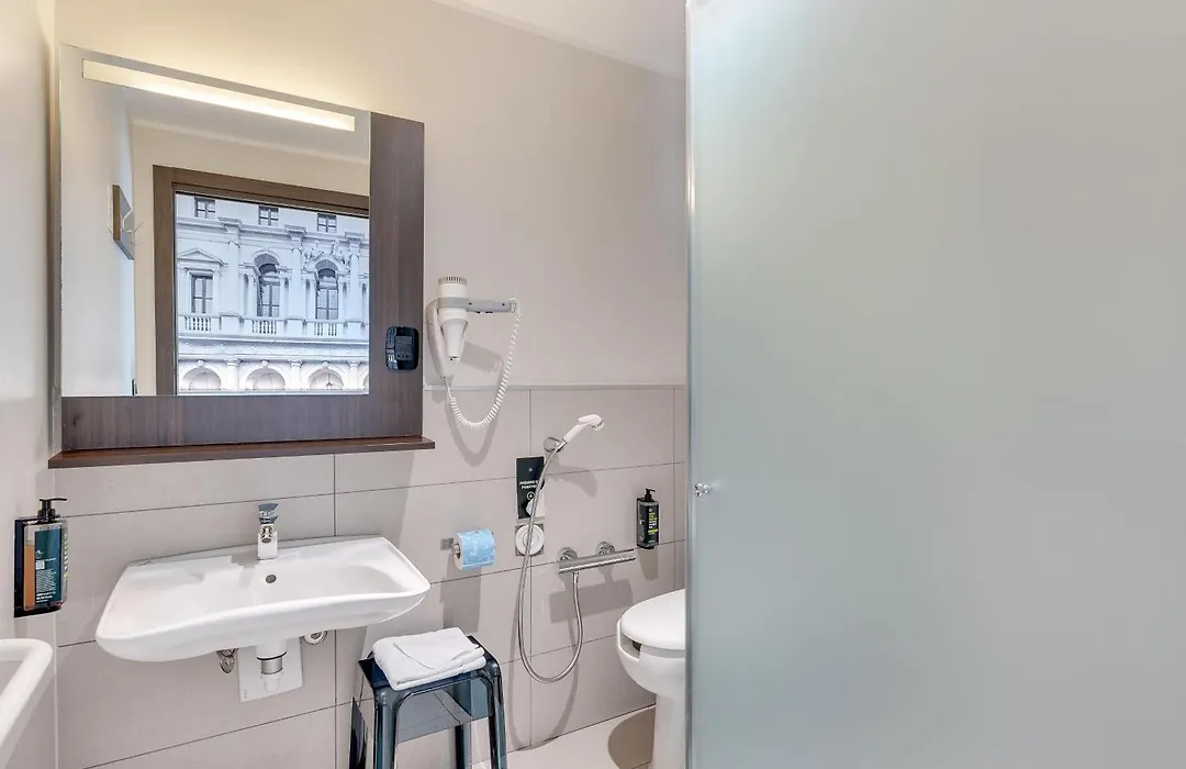 B&B Hotel Bergamo City-1