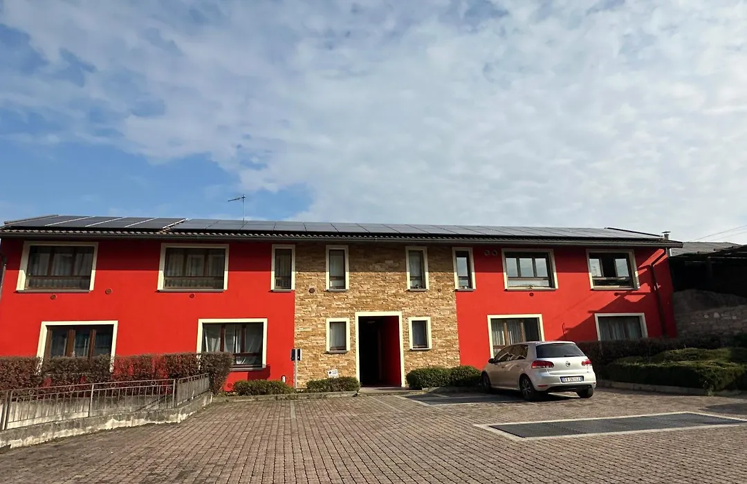 Bergamo Easy Airport - Private Parking-1