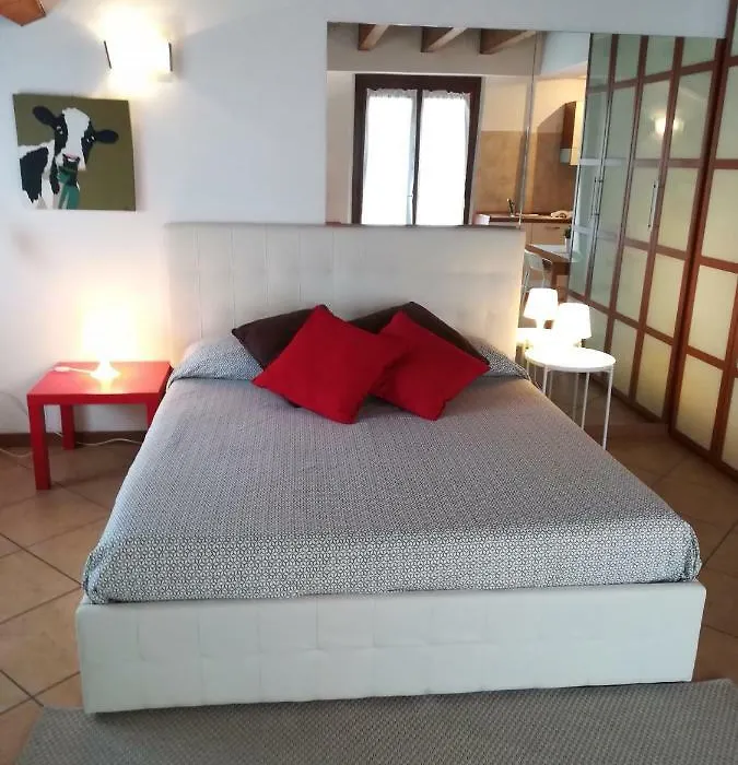 Rovelli Room-1