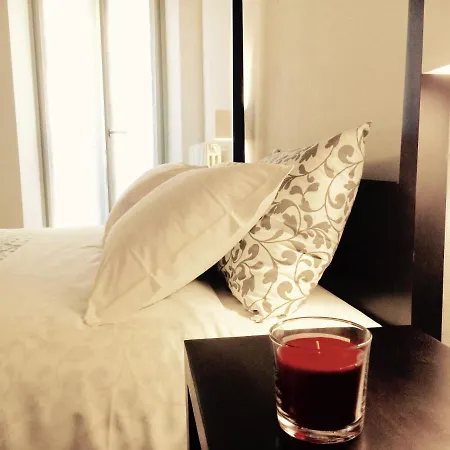 Moira Rooms-2