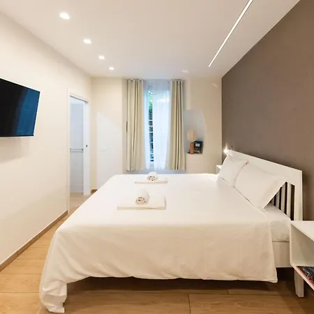 Rego Apartments San Tomaso - Boutique Aparthotel With Some Off-Site Apartments In A Charming Historic District Close To Upper Town-3