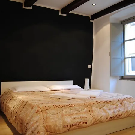 Myroom Suite Center-3